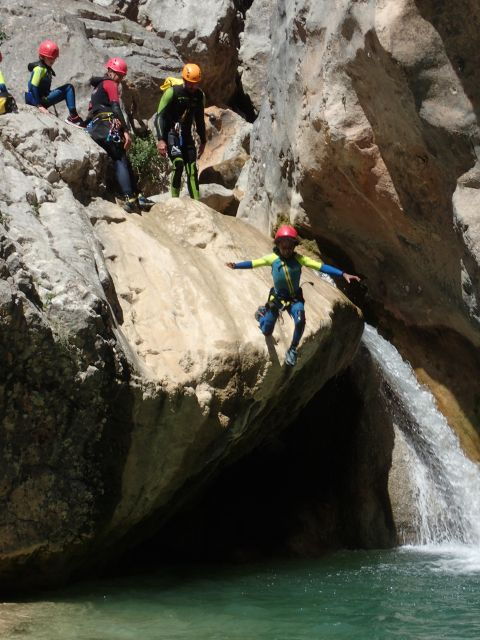 canyoning-day-trip-in-sierra-de-guara