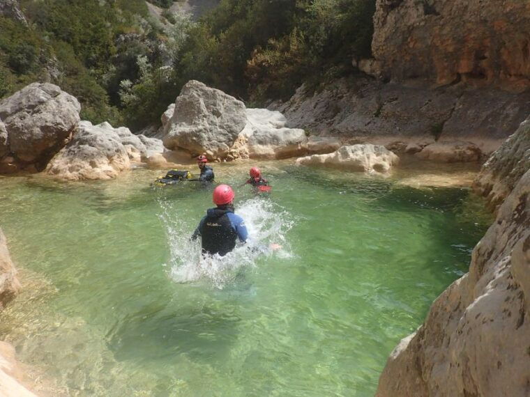 canyoning-day-trip-in-sierra-de-guara