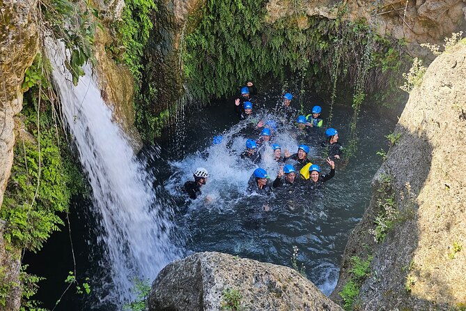 canyoning-experience-in-gorgo-de-la-escalera-ravine