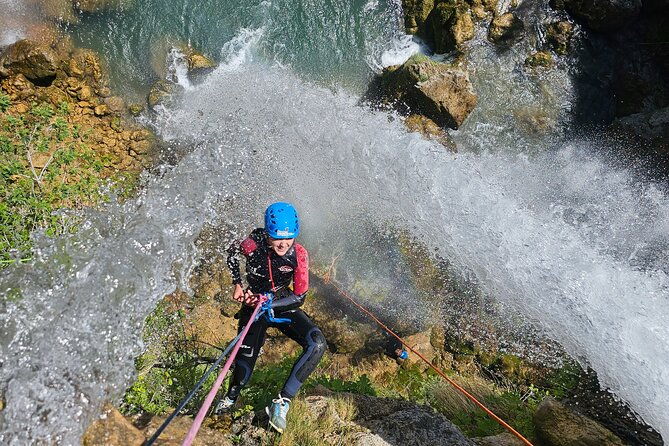 canyoning-experience-in-gorgo-de-la-escalera-ravine