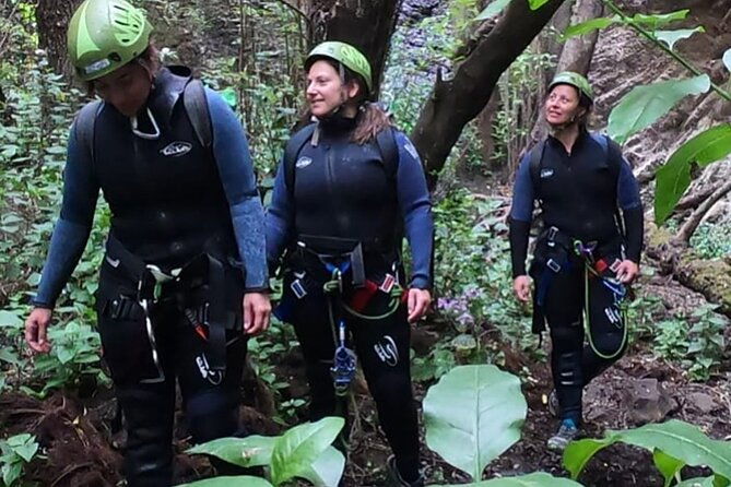 canyoning-experience-in-gran-canaria-cernicalos-canyon