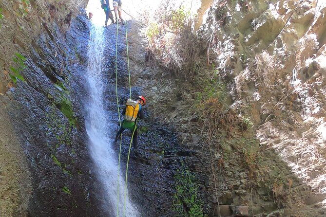 canyoning-experience-in-gran-canaria-cernicalos-canyon