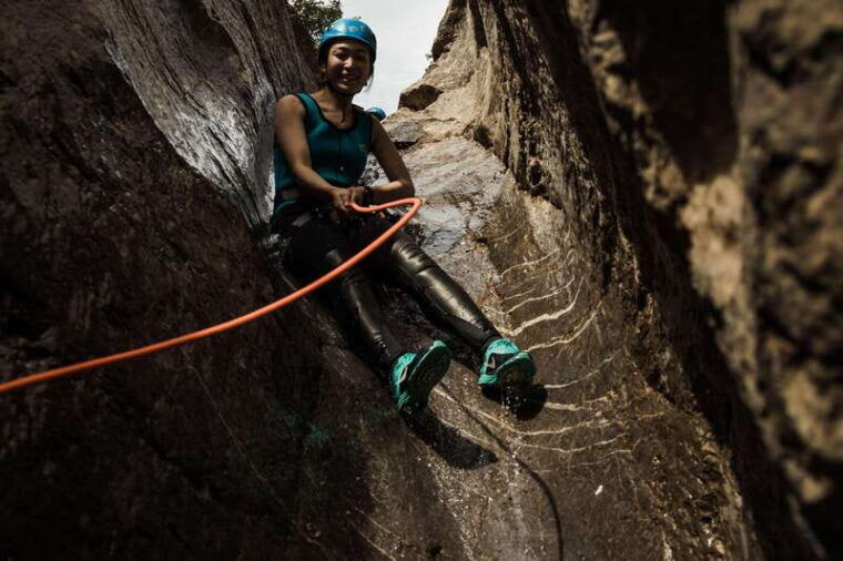 canyoning-half-day-heart-creek-beginner-friendly