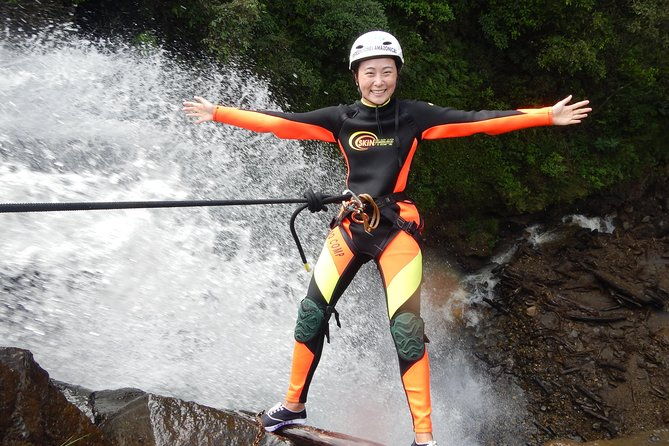 canyoning-in-banos-chamana-waterfall