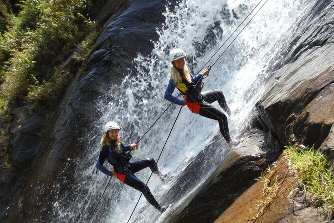 canyoning-in-banos-de-agua-santa