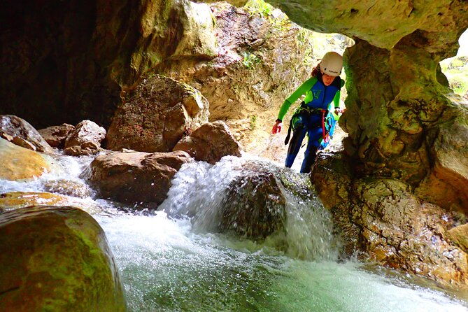 canyoning-summerrain-fullday-canyoning-tour-also-for-beginner
