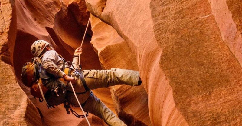 canyonlands-127-hours-canyoneering-adventure