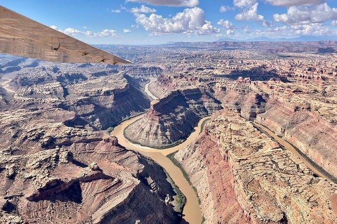 canyonlands-national-park-airplane-tour