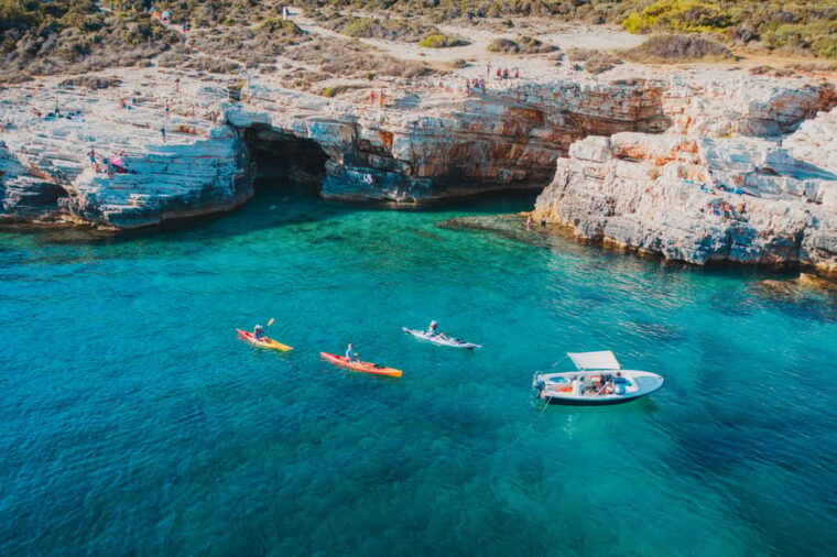 cape-kamenjak-cave-and-safari-experience-by-kayak
