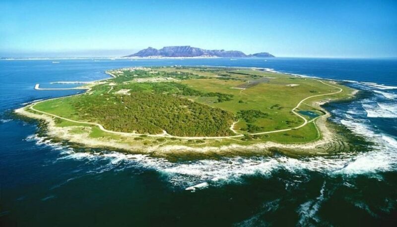 Cape Town City Highlights Tour:Robben Island, Table Mountain - Starting the Day: Comfort and Convenience  