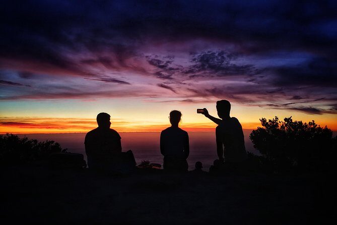 Cape Town: Lion's Head Sunrise/Sunset Hike - Group Size and Overall Atmosphere