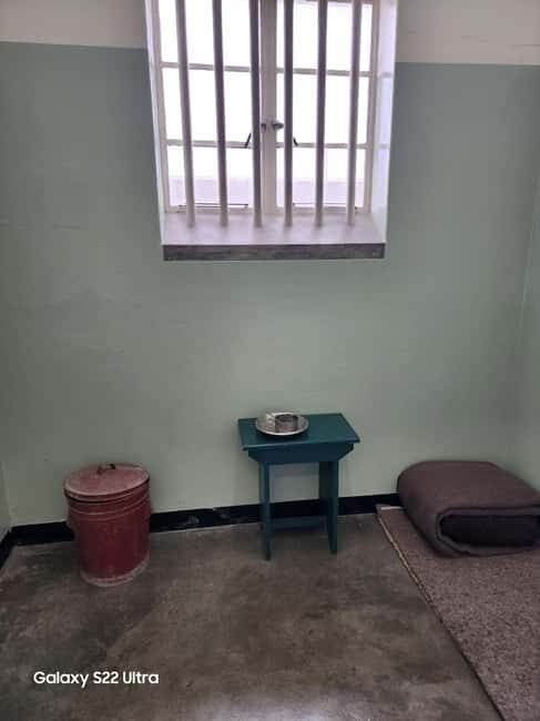 Cape Town: Robben Island, Bo-Kaap, and Diamond Factory Tour - Key Points