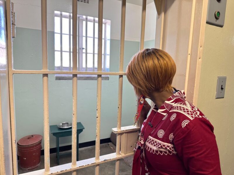 Cape Town: Robben Island Ferry Ticket and Guided Prison Tour - Key Points: