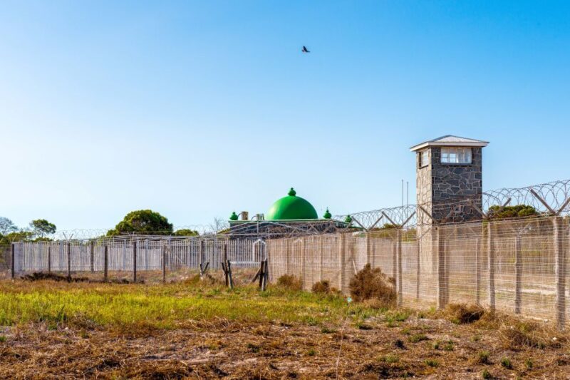 Cape Town: Robben Island Ferry Ticket and Townships Tour - Exploring the Townships: A Glimpse into South Africa’s Past and Present