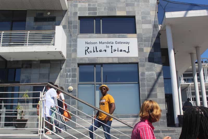 Cape Town: Robben Island ferry ticket with guided tour - FAQ