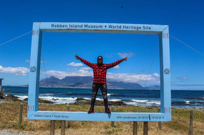 Cape Town: Robben Island plus Table Mountain Tickets - Key Points