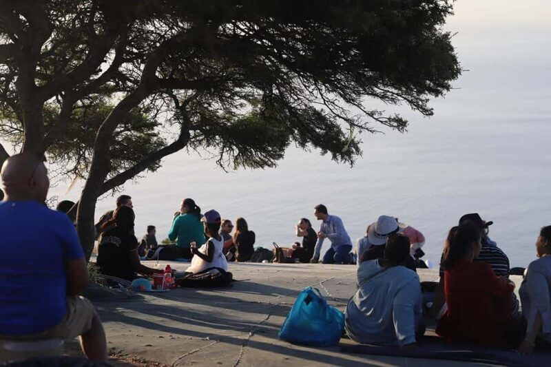 Cape Town: Sunset Bus Tour with Picnic on Signal Hill - Key Points