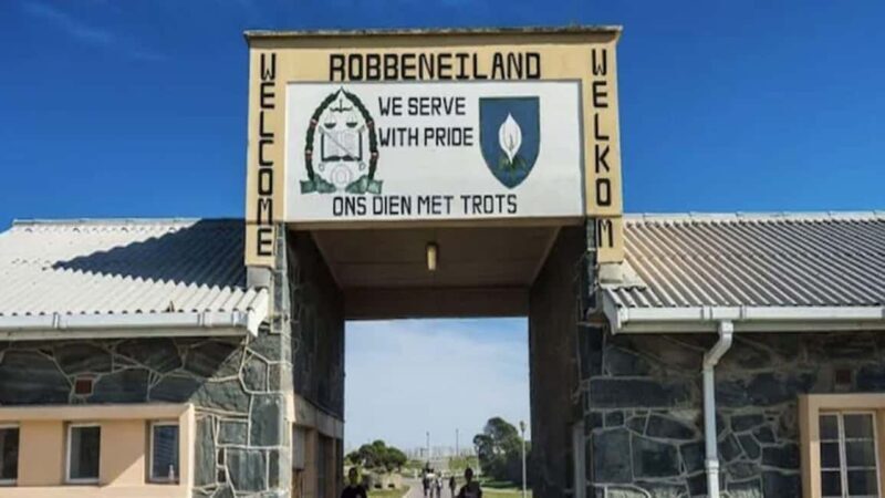 Cape Town: Table Mountain and Robben Island Guided Tour - An Overview of the Tour Experience