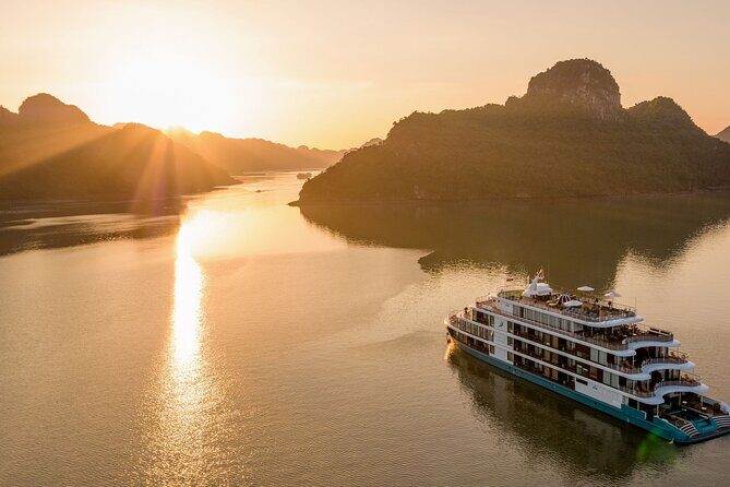 Capella Cruise 2-day Explore Halong Bay and Lan Ha Bay from Hanoi - A Close Look at the Capella Cruise 2-Day Explore Halong Bay and Lan Ha Bay from Hanoi