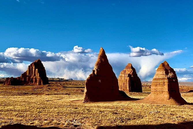 capitol-reef-half-day-temples-of-the-sun-and-moon