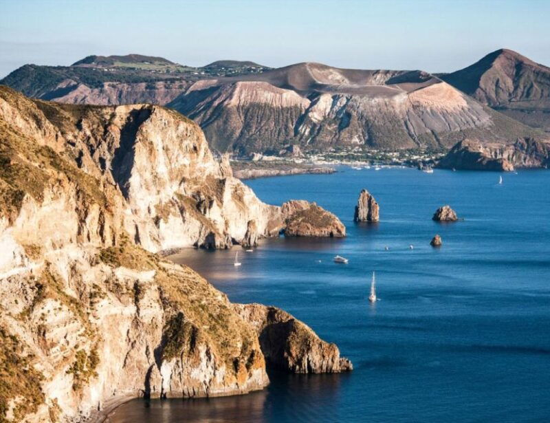capo-dorlando-mini-cruises-to-lipari-and-vulcano