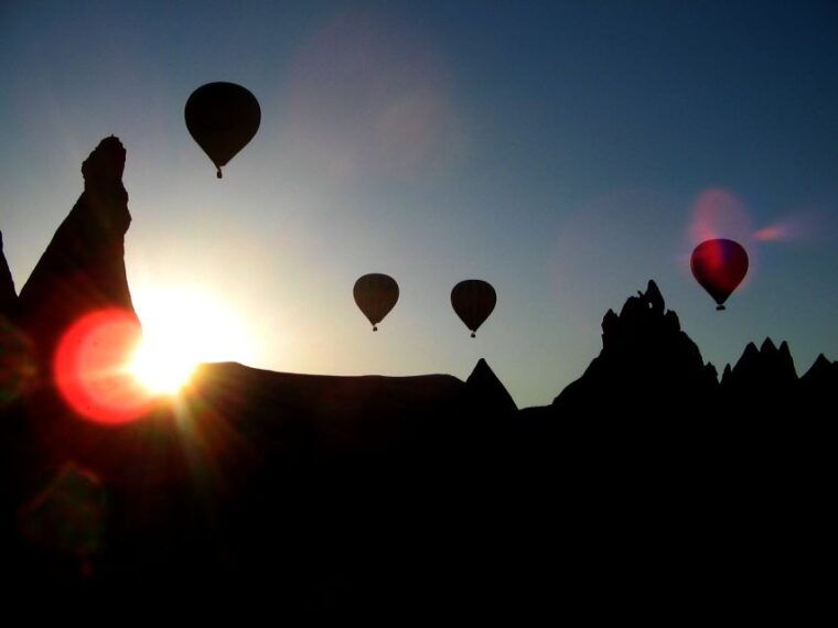 cappadocia-discover-sunrise-on-a-hot-air-balloon