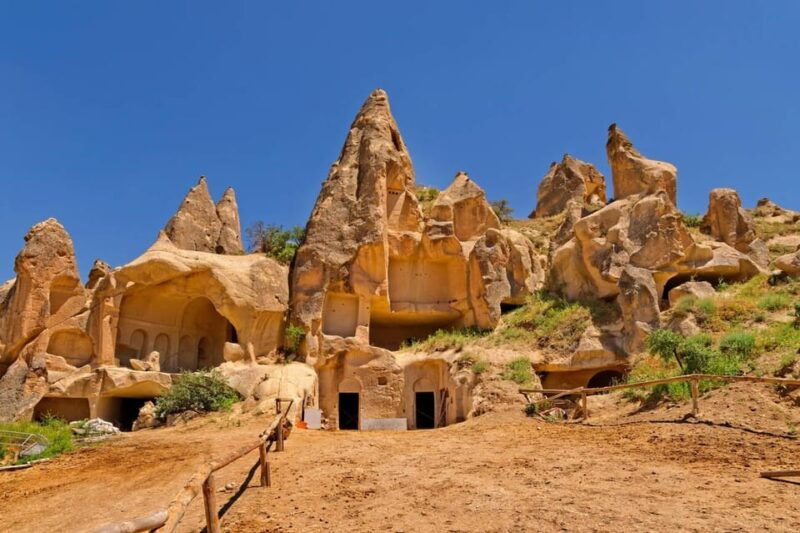 cappadocia-explore-cappadocias-highlights-on-the-red-tour