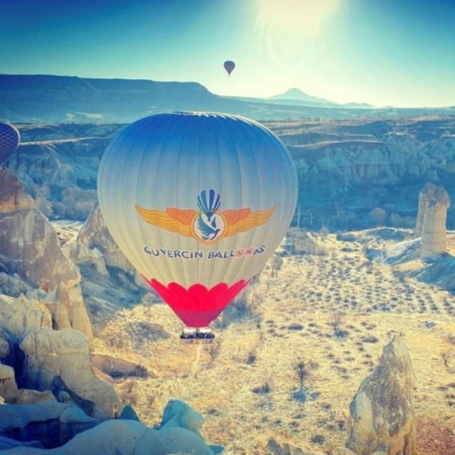 cappadocia-fairy-chimneys-sunrise-hot-air-balloon-flight