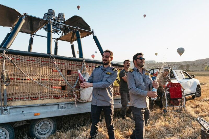 cappadocia-goreme-hot-air-balloon-flight-at-sunrise