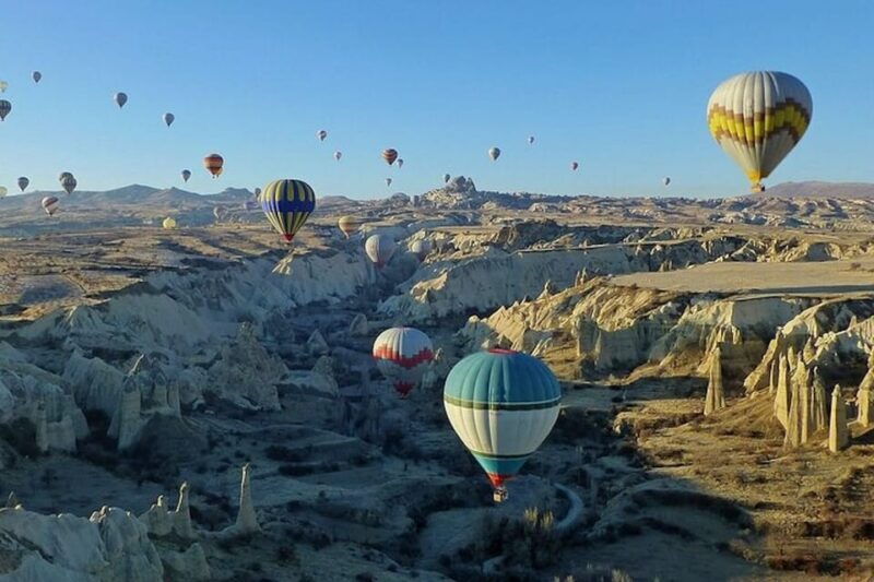 cappadocia-goreme-sunrise-hot-air-balloon-ride-w-breakfast