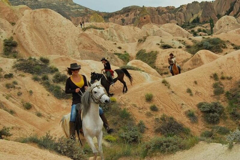 cappadocia-horse-riding-sunset-sunrise-daytime