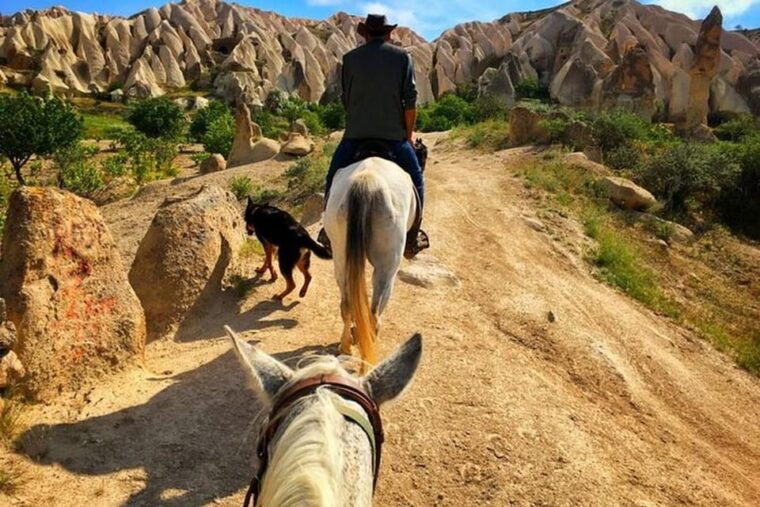 cappadocia-horse-riding-sunset-sunrise-daytime