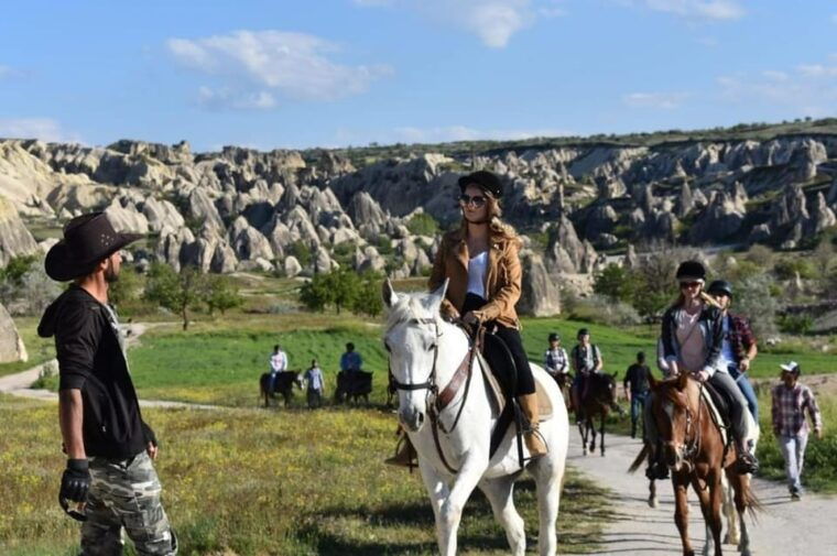 cappadocia-horse-riding-sunset-sunrise-daytime