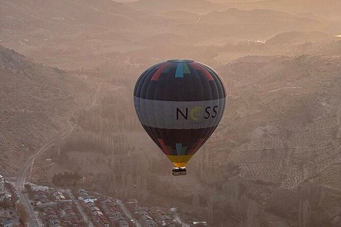 cappadocia-hot-air-balloon-1-of-4-valleys
