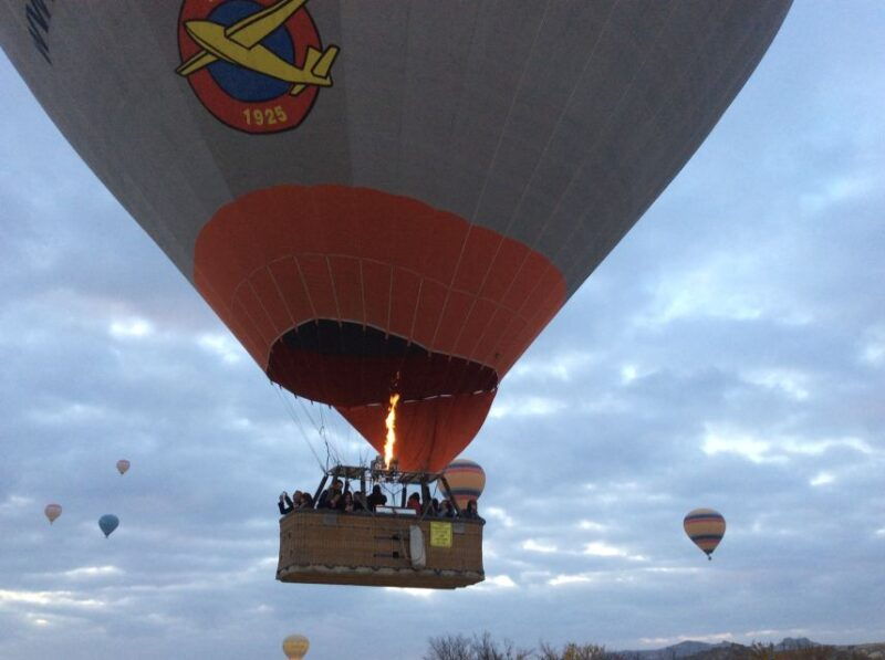 cappadocia-hot-air-balloon-flight-at-sunrise-2