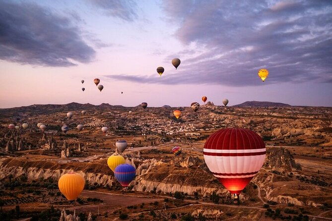 cappadocia-hot-air-balloon-flight-over-the-fairy-chimneys