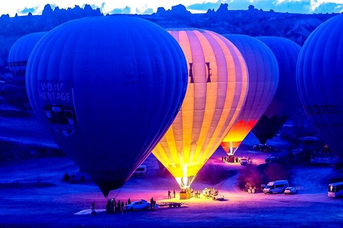 cappadocia-hot-air-balloon-flight-over-the-fairy-chimneys