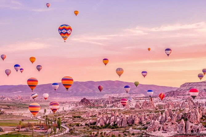 cappadocia-hot-air-balloon-flight-over-the-fairy-chimneys
