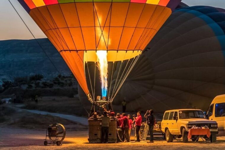 cappadocia-hot-air-balloon-flight-with-hotel-transfers-2