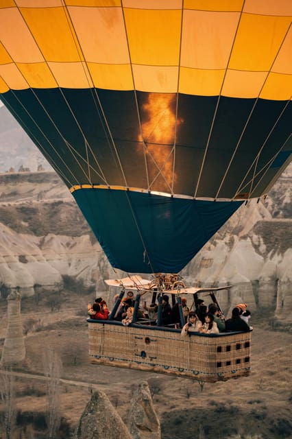 cappadocia-hot-air-balloon-flight-with-hotel-transfers