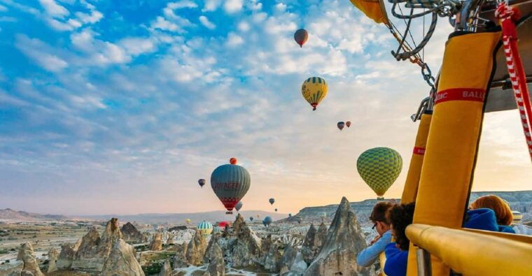 cappadocia-hot-air-balloon-flight-with-pickup-drop-off