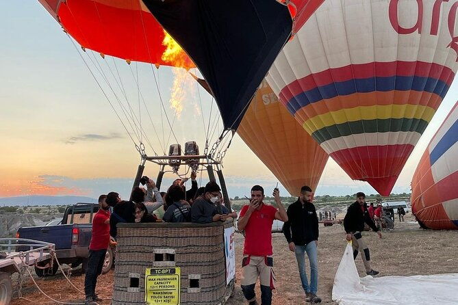 cappadocia-hot-air-balloon-ride-over-cat-valley-with-transfers