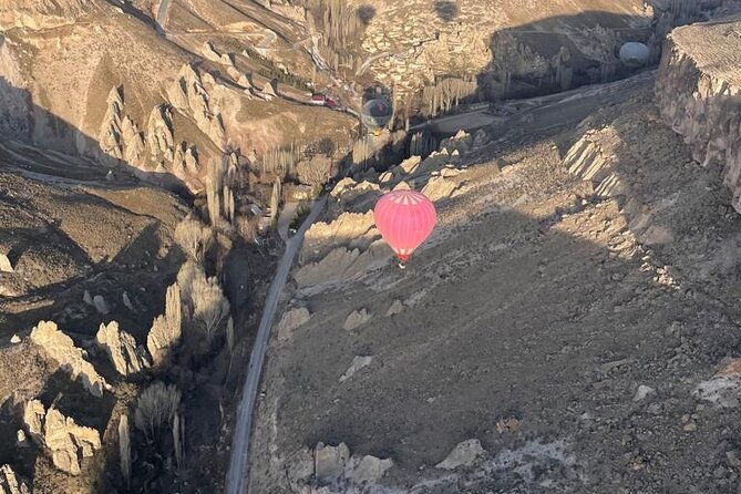 cappadocia-hot-air-balloon-sunrise-soganli-valley