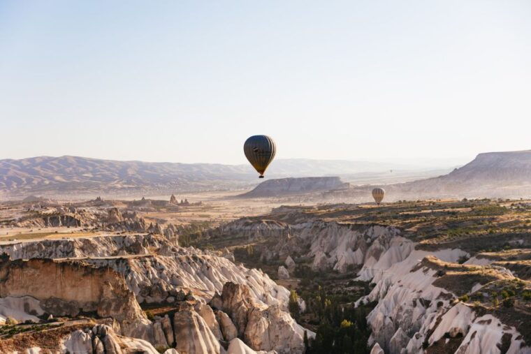 cappadocia-hot-air-balloon-trip-in-goreme-with-breakfast