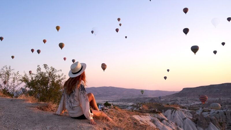cappadocia-hot-air-balloon-watching-at-sunrise-with-pickup