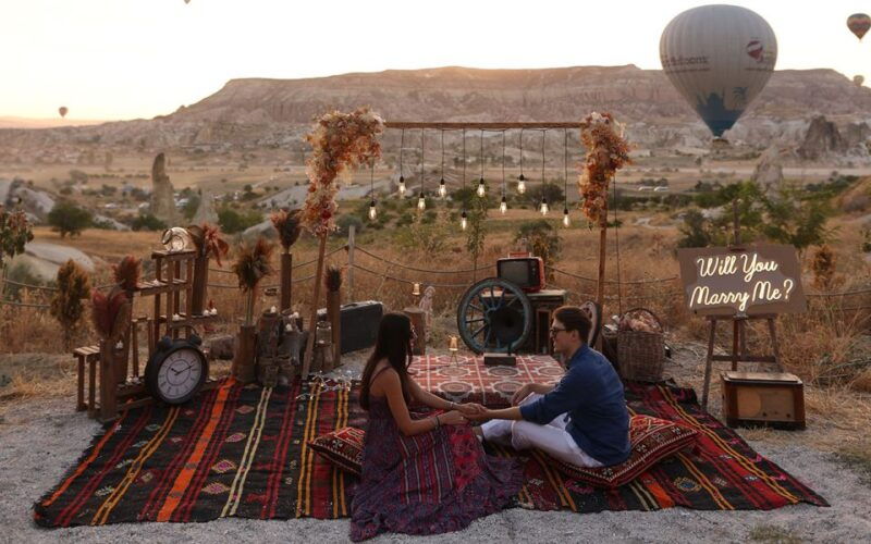 cappadocia-love-valley-proposal-service-with-transfers
