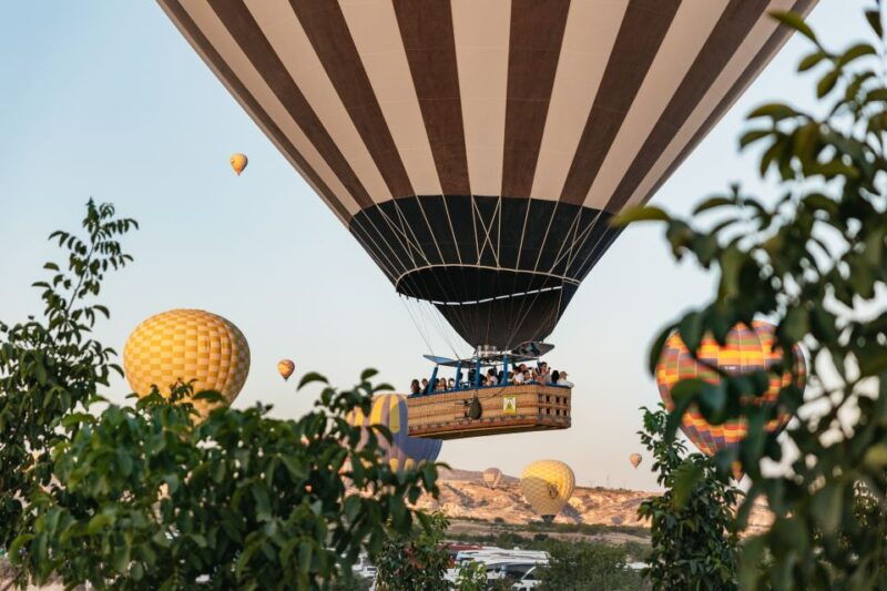 cappadocia-panoramic-hot-air-balloon-viewing-tour