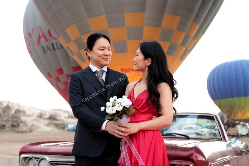 cappadocia-photo-shoot-with-classic-car-and-flying-dress
