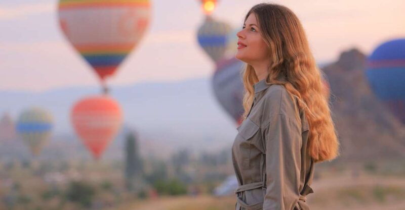 cappadocia-photo-shoot-with-flying-dress-option-in-goreme