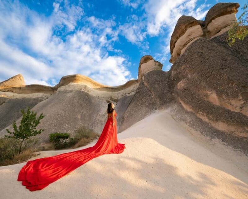 Cappadocia: Photoshoot with Dress Rental and Horse Option - Key Points